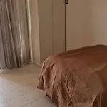 Single Bedroom In A Shared Apartment Girls Only Hosting Family