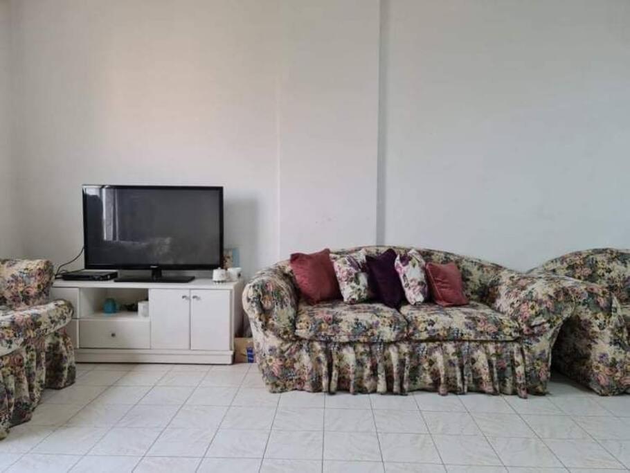 Apartamento Single Bedroom In A Shared Girls Only Hosting Family