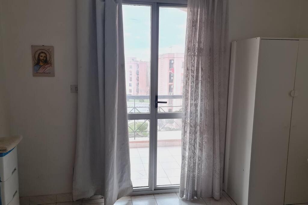 Apartamento Single Bedroom In A Shared Girls Only Hosting Family
