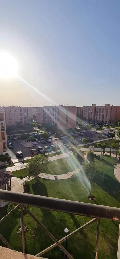 Single Bedroom In A Shared Girls Only Hosting Family Cairo
