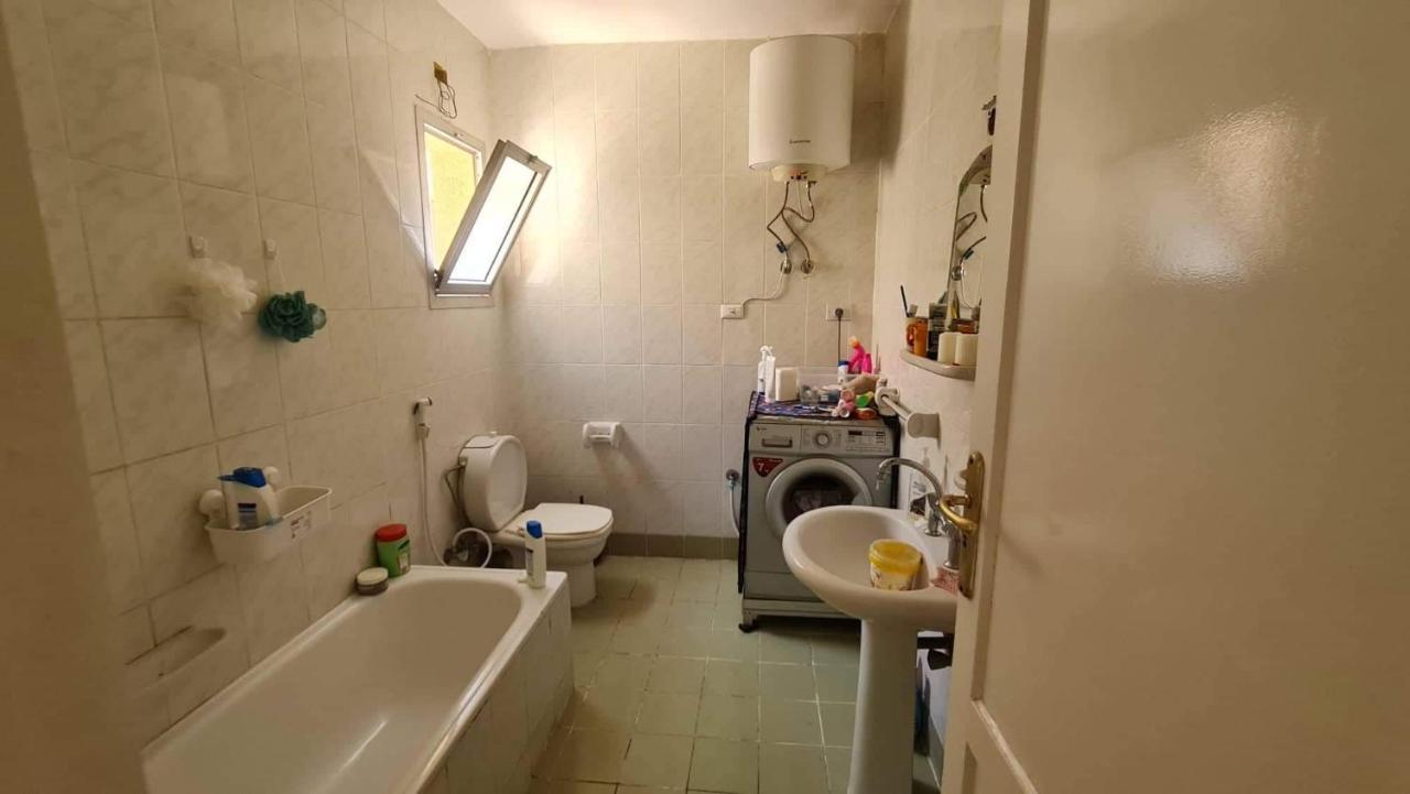 Single Bedroom In A Shared Girls Only Hosting Family * Cairo